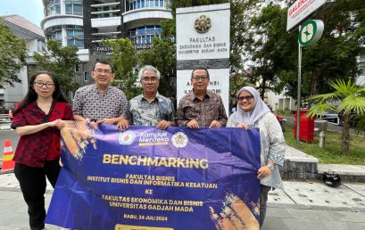 Benchmarking Kurikulum Fakultas Bisnis IBI Kesatuan ke Universitas Gajah Mada (UGM)