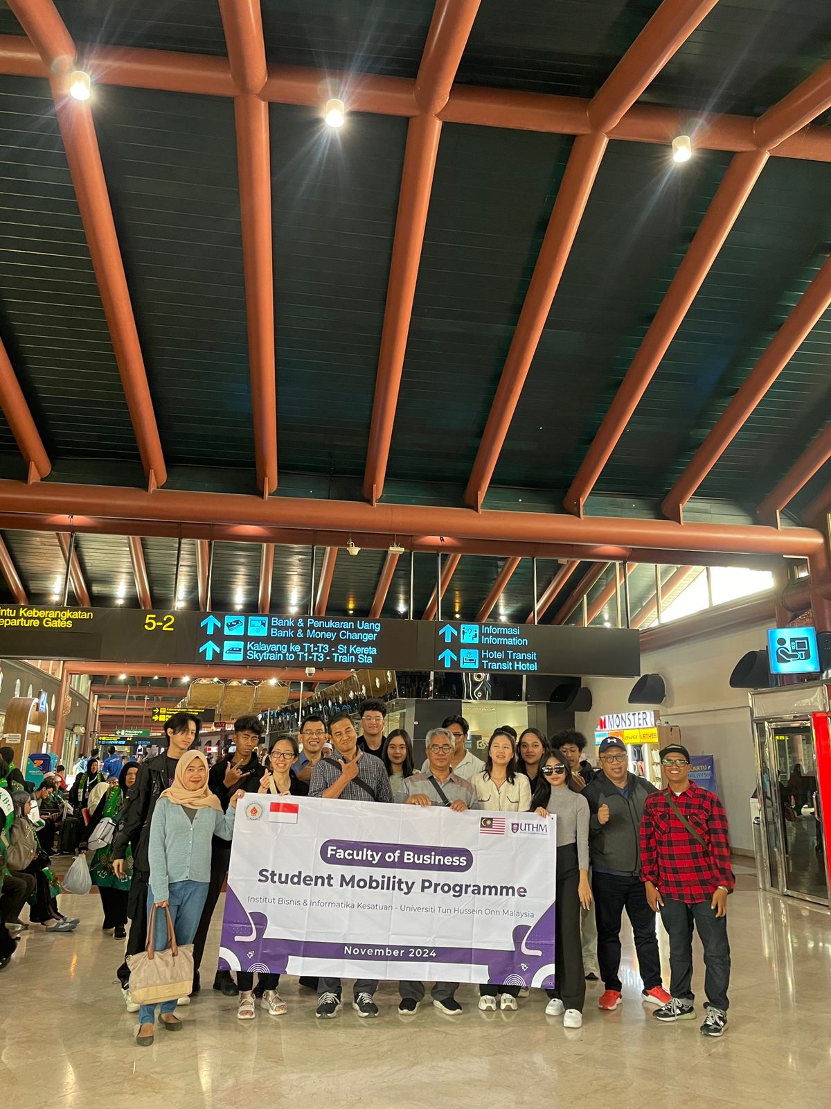 Kegiatan Student Mobility Fakultas Bisnis IBI Kesatuan ke Universiti Tun Hussein Onn Malaysia (UTHM), Johor Malaysia